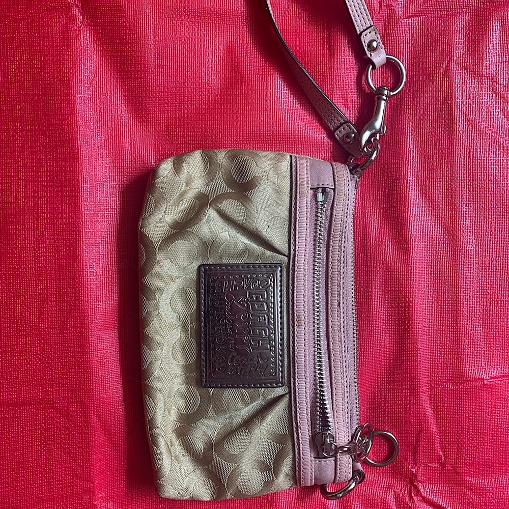 Coach Poppy wristlet